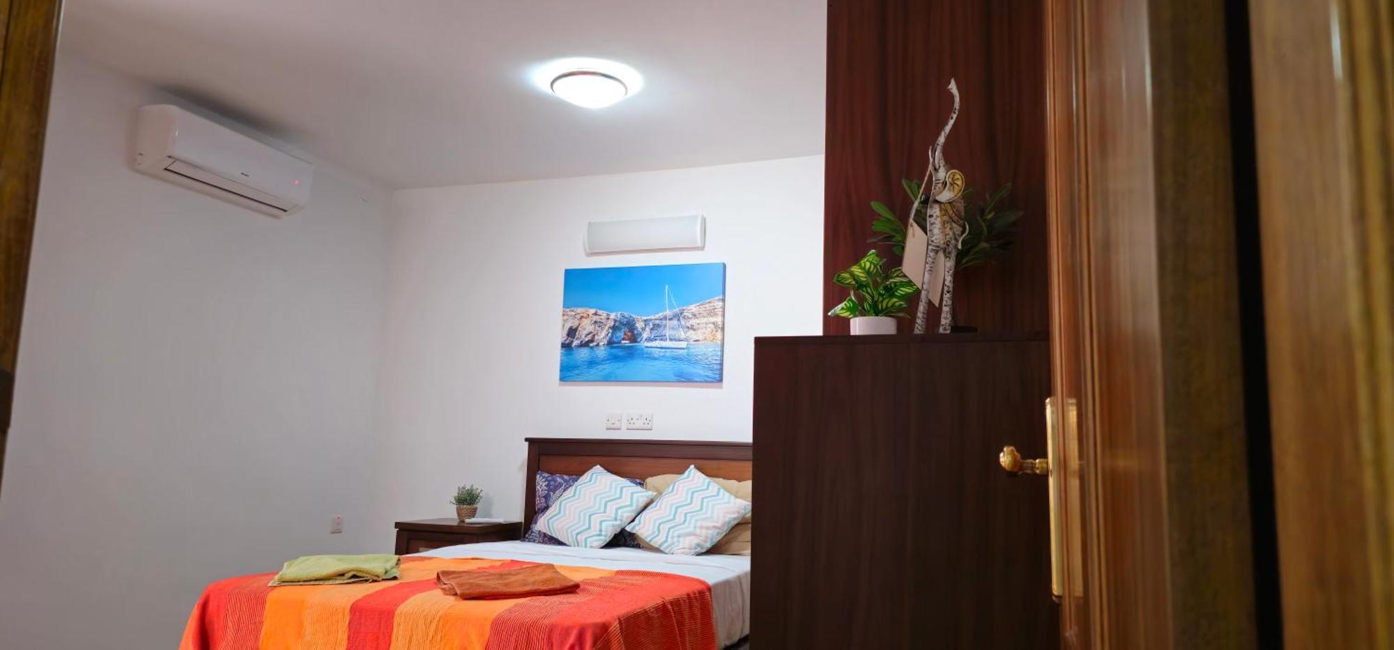 3 Floors Villa On Promenade 4 Bedrooms 3 Bathrooms Sliema Eksteriør billede