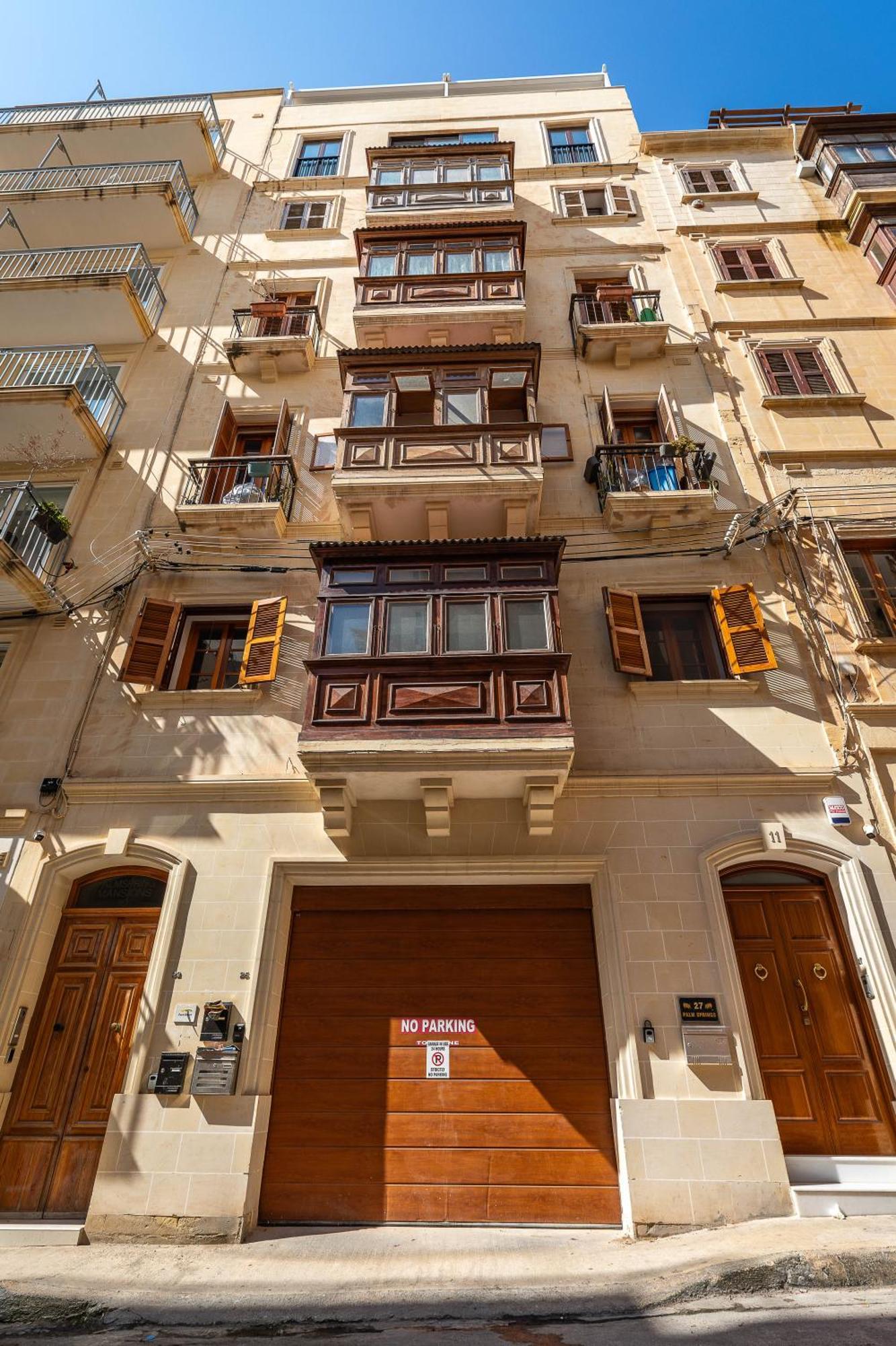 3 Floors Villa On Promenade 4 Bedrooms 3 Bathrooms Sliema Eksteriør billede