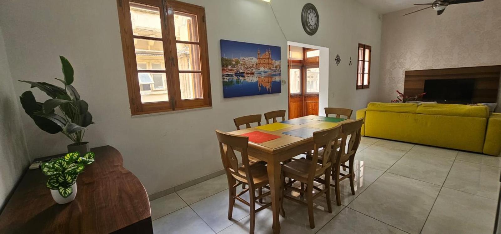 3 Floors Villa On Promenade 4 Bedrooms 3 Bathrooms Sliema Eksteriør billede