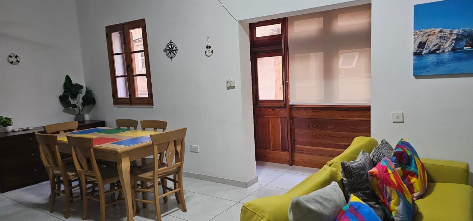 3 Floors Villa On Promenade 4 Bedrooms 3 Bathrooms Sliema Eksteriør billede