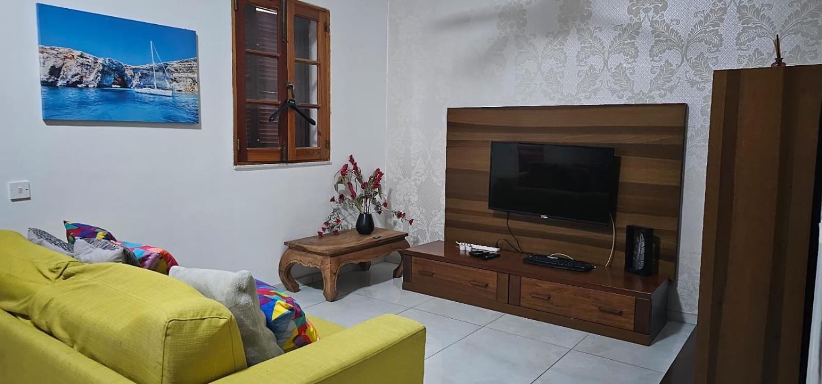 3 Floors Villa On Promenade 4 Bedrooms 3 Bathrooms Sliema Eksteriør billede