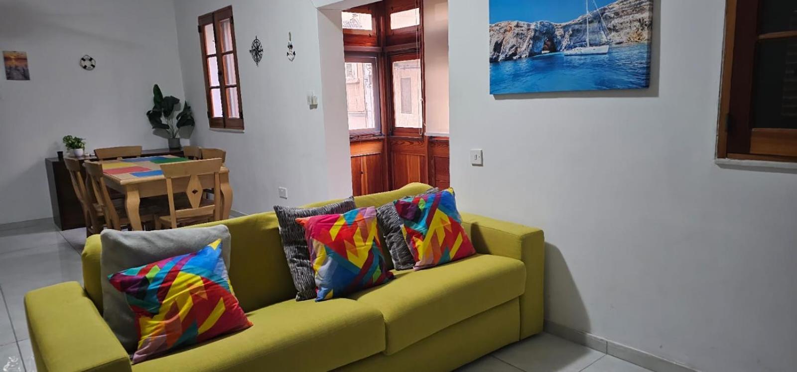 3 Floors Villa On Promenade 4 Bedrooms 3 Bathrooms Sliema Eksteriør billede