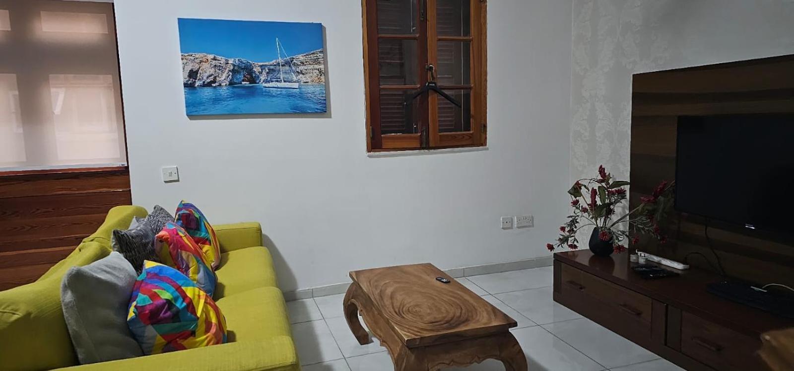 3 Floors Villa On Promenade 4 Bedrooms 3 Bathrooms Sliema Eksteriør billede