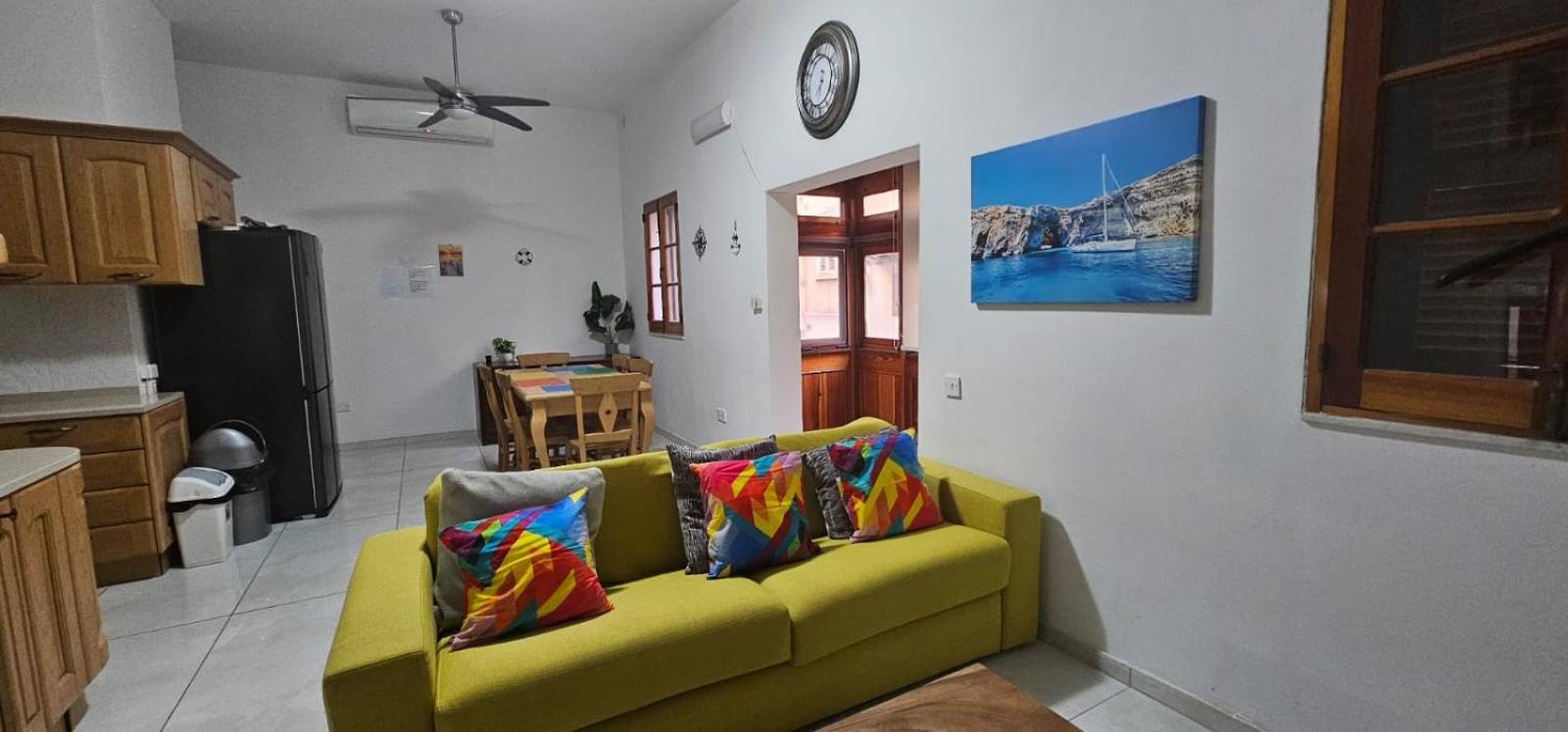 3 Floors Villa On Promenade 4 Bedrooms 3 Bathrooms Sliema Eksteriør billede